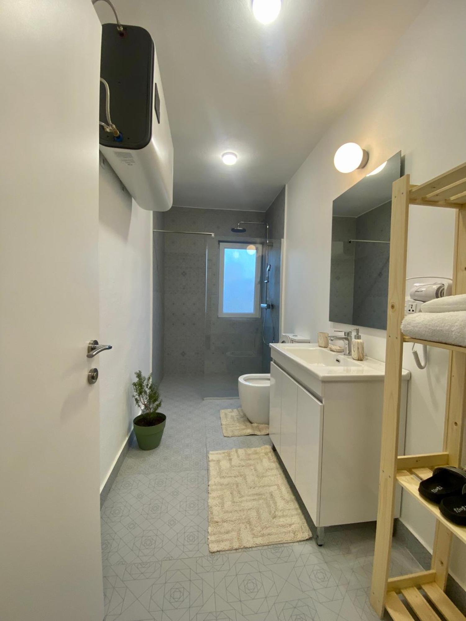 Lucas Central Oasis Studios Tiranë Eksteriør bilde